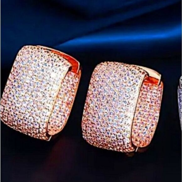 Rose Gold Cluster Pave Diamond Oblong Mod Huggie Hoop Earrings - Picture 2 of 5